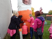 Převlékáme čarodějnici za Obří Halloweenskou mrkvodýni